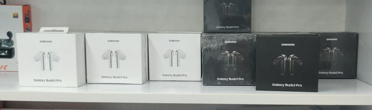 هدفون بی سیم سامسونگ مدل Galaxy Buds 3 Pro - تصویر 2